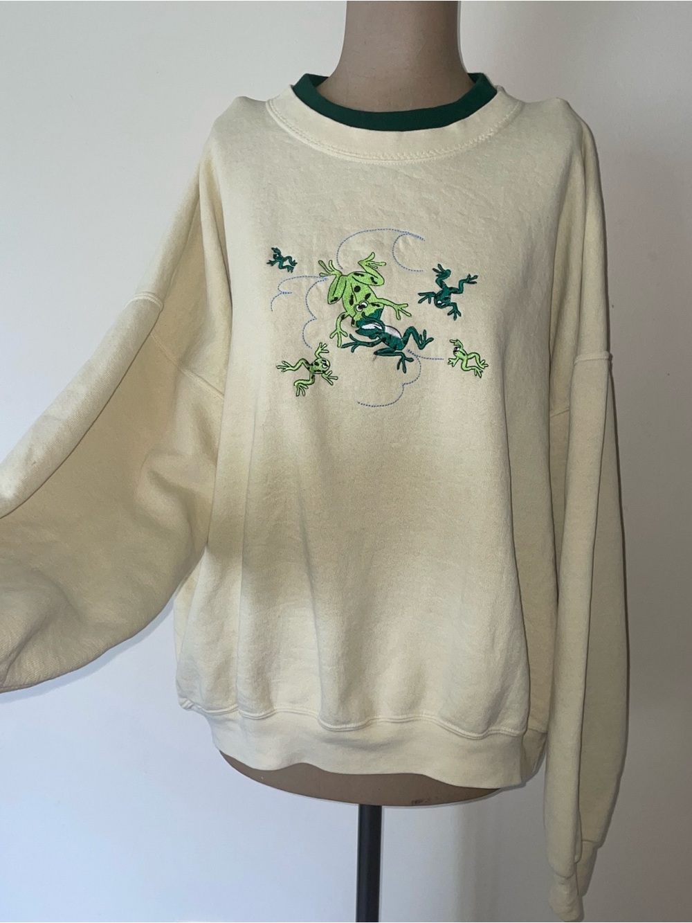Lee Cream Sherpa-Lined Pullover with Dark Green Trim